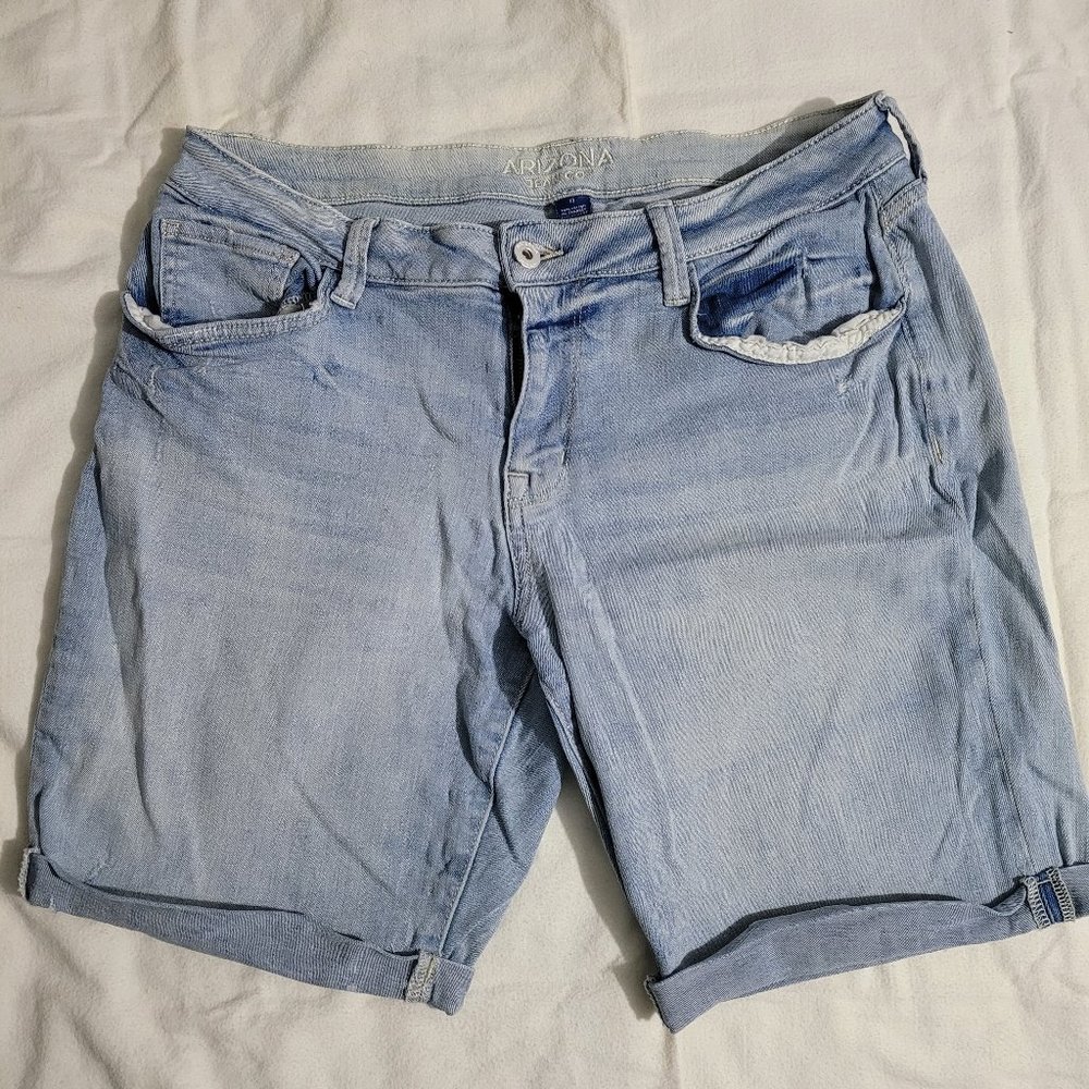 Size 13 Arizona Jean bermuda shorts